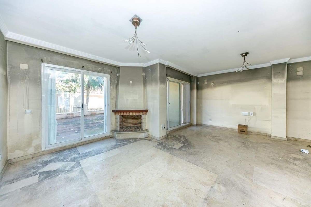 3 Zimmer Haus zu verkaufen in La Duquesa / Puerto de la Duquesa mit Garage - 380.000 € (Ref: 9663943)