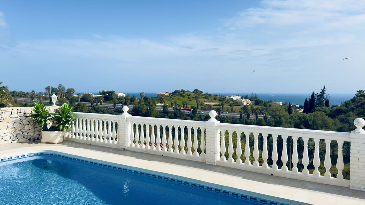 4 soveværelse Villa til salg i Mijas med swimmingpool garage - € 920.000 (Ref: 9663944)