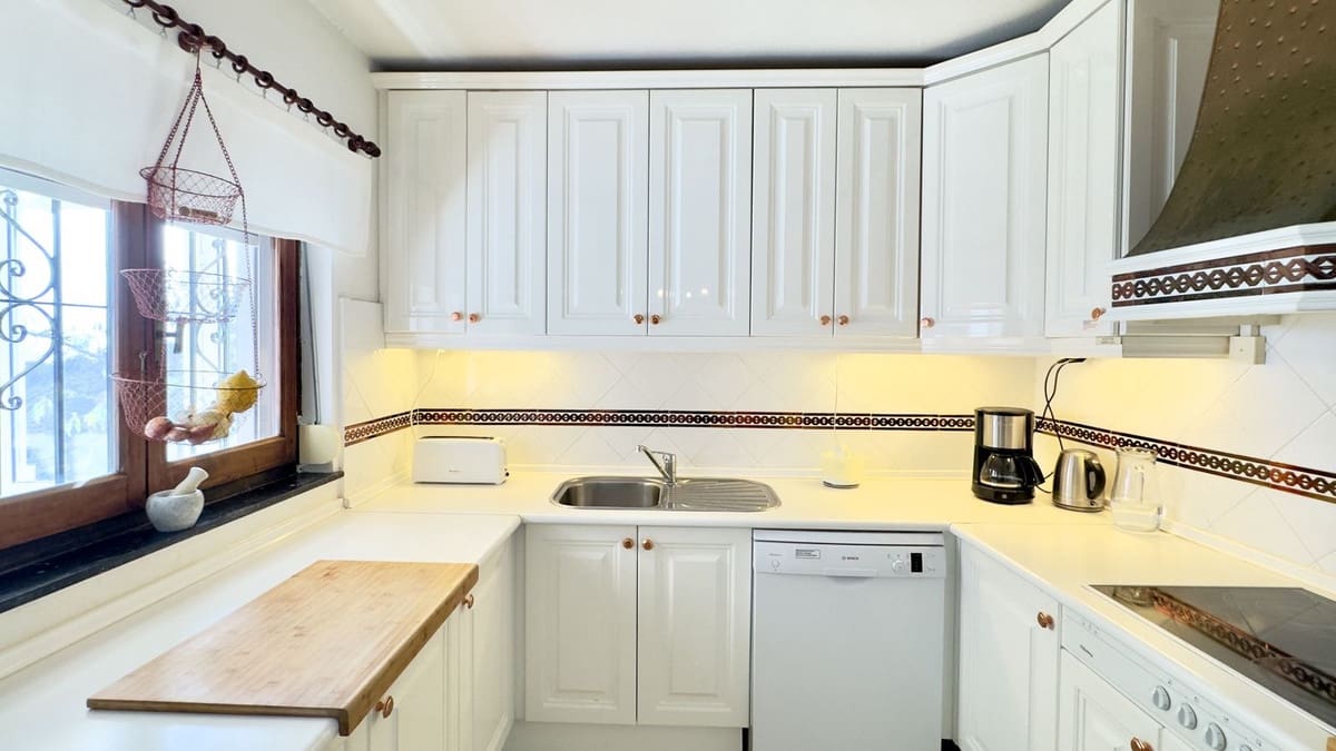 4 soveværelse Villa til salg i Mijas med swimmingpool garage - € 920.000 (Ref: 9663944)