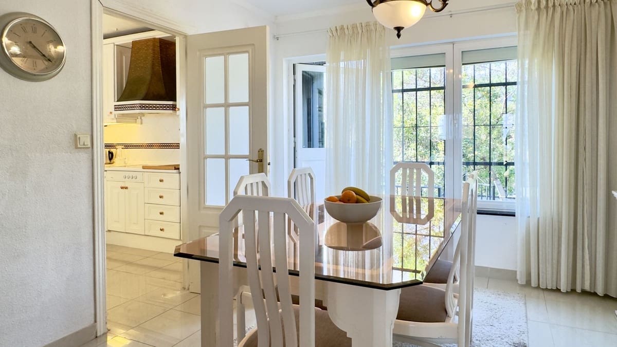 4 bedroom Villa for sale in Mijas with pool garage - € 920,000 (Ref: 9663944)