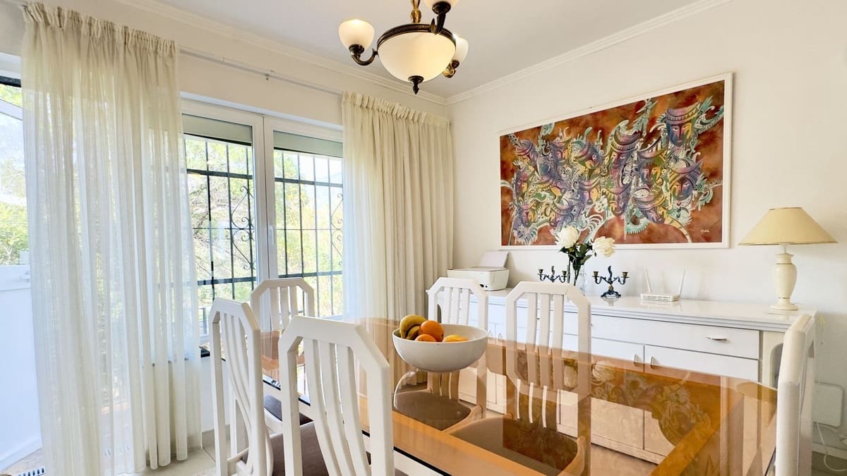 4 bedroom Villa for sale in Mijas with pool garage - € 920,000 (Ref: 9663944)