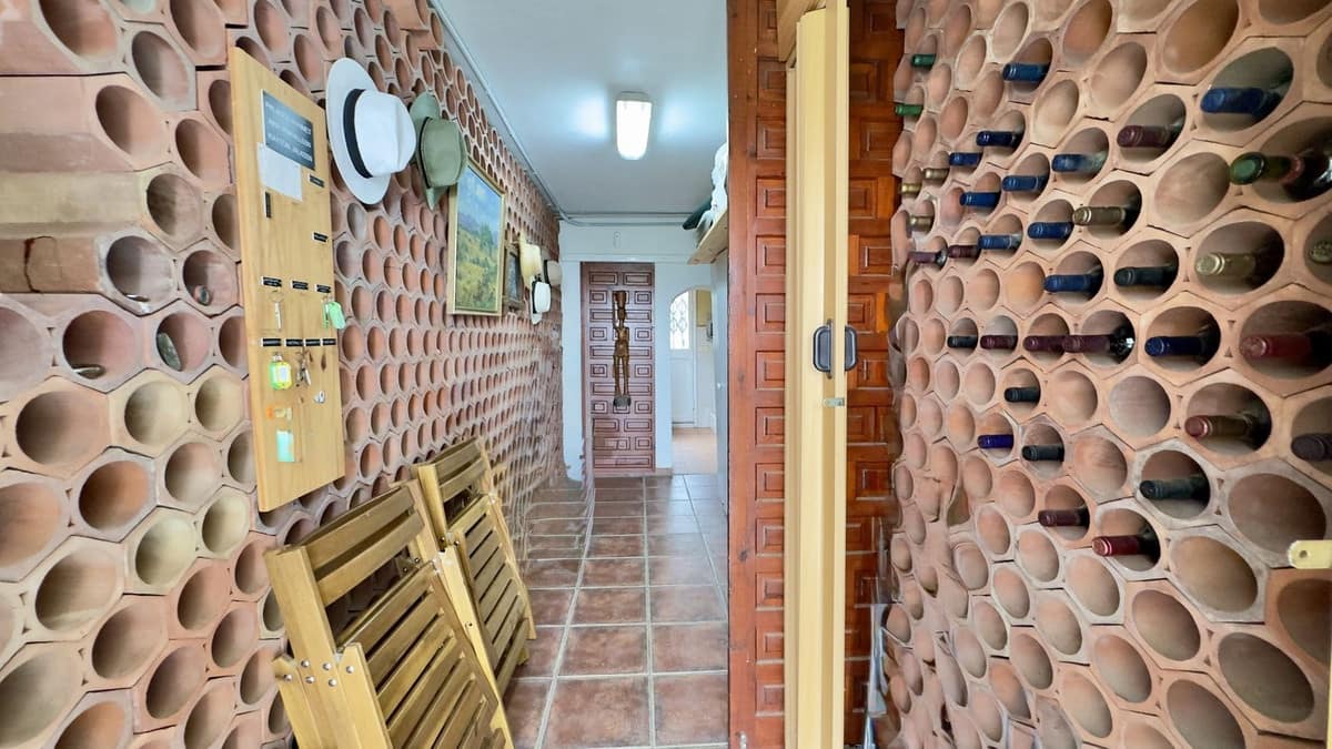 4 bedroom Villa for sale in Mijas with pool garage - € 920,000 (Ref: 9663944)