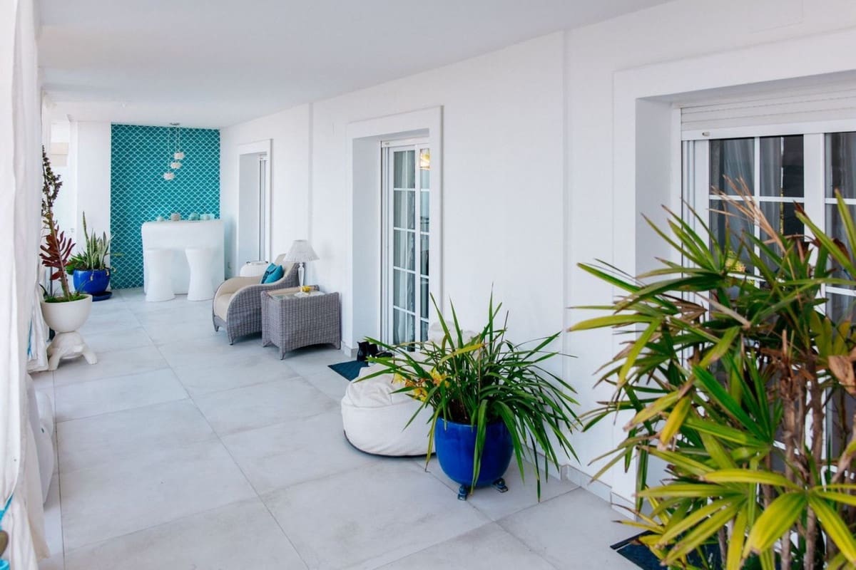 3 bedroom Townhouse for sale in Ojen with garage - € 980,000 (Ref: 9663945)