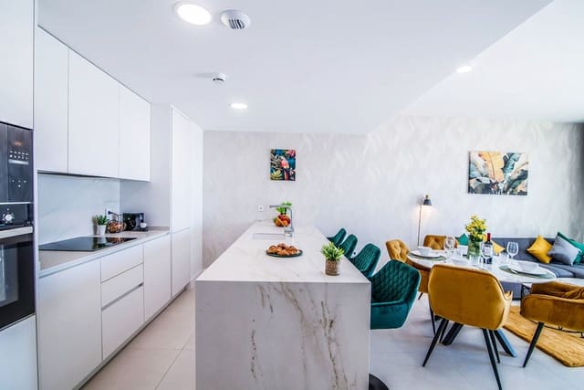 2 chambre Appartement à vendre à Centro ciudad, Fuengirola avec piscine - 595 000 € (Ref: 9663947)