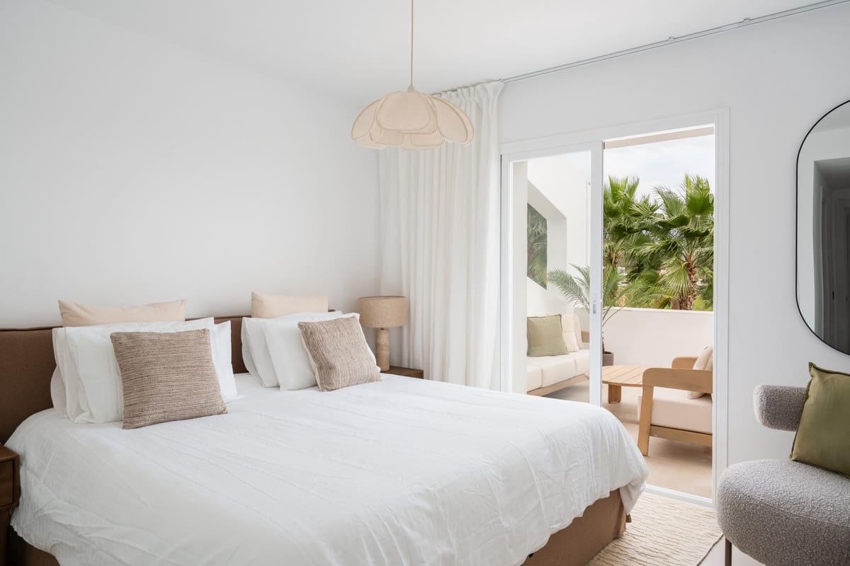 2 makuuhuone Huoneisto myytävänä paikassa La Quinta mukana uima-altaan - 599 000 € (Ref: 9663948)