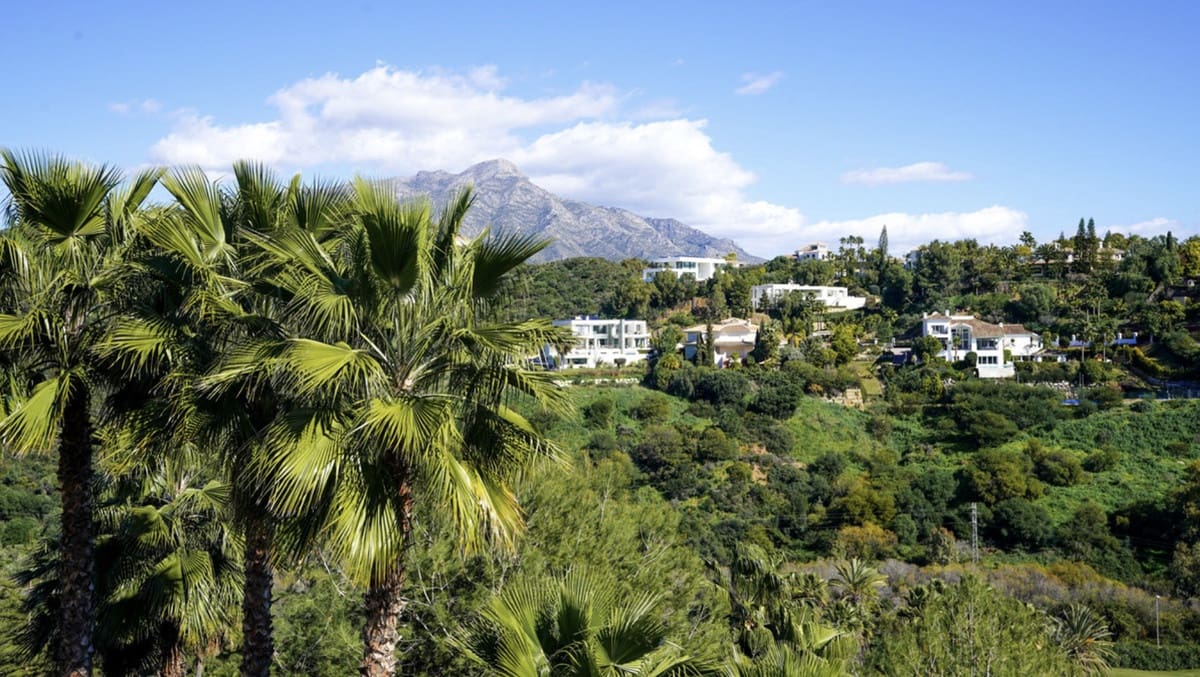 2 makuuhuone Huoneisto myytävänä paikassa La Quinta mukana uima-altaan - 599 000 € (Ref: 9663948)