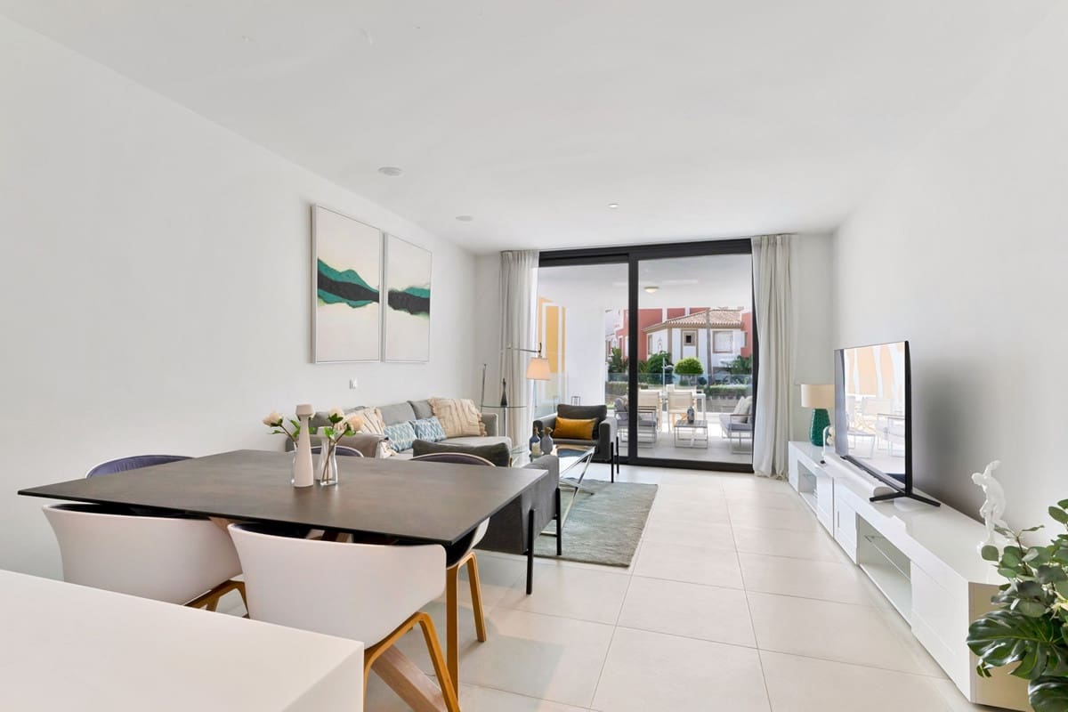 2 soverom Leilighet til salgs i Estepona med svømmebasseng - € 549 000 (Ref: 9663949)