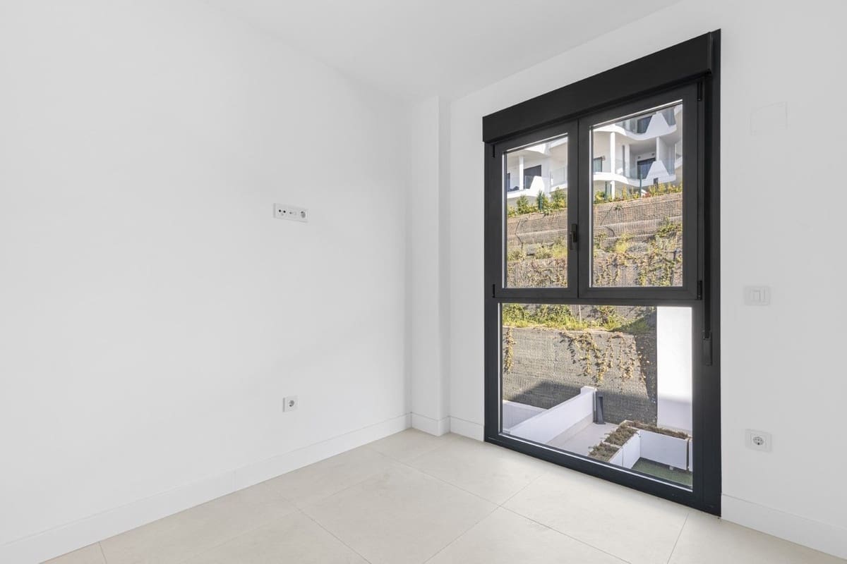 3 slaapkamer Appartement te koop in Fuengirola met zwembad - € 539.000 (Ref: 9663950)