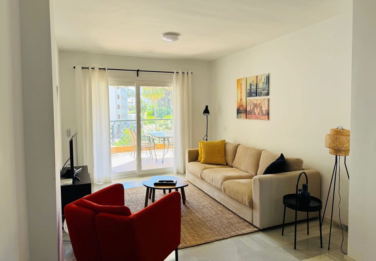 2 soverom Leilighet til salgs i Calahonda med svømmebasseng garasje - € 595 000 (Ref: 9663954)