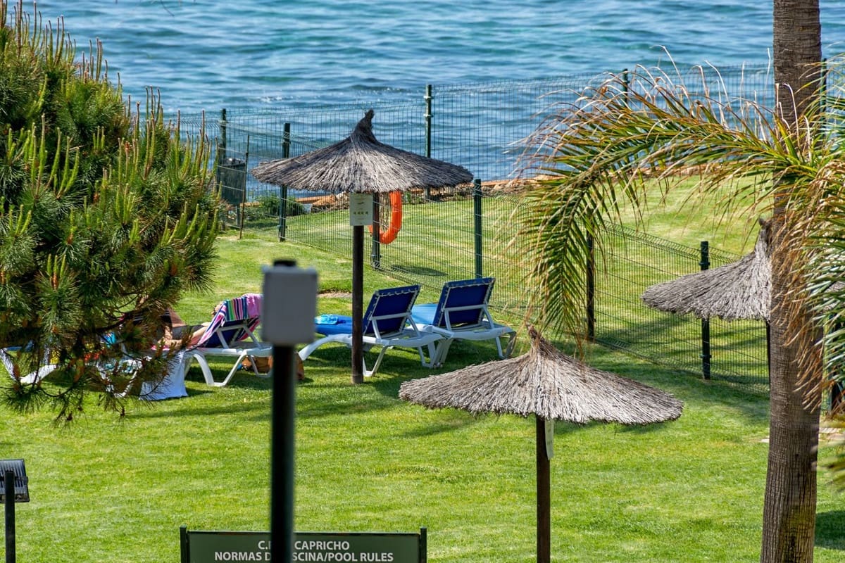 2 soverom Leilighet til salgs i Calahonda med svømmebasseng garasje - € 595 000 (Ref: 9663954)