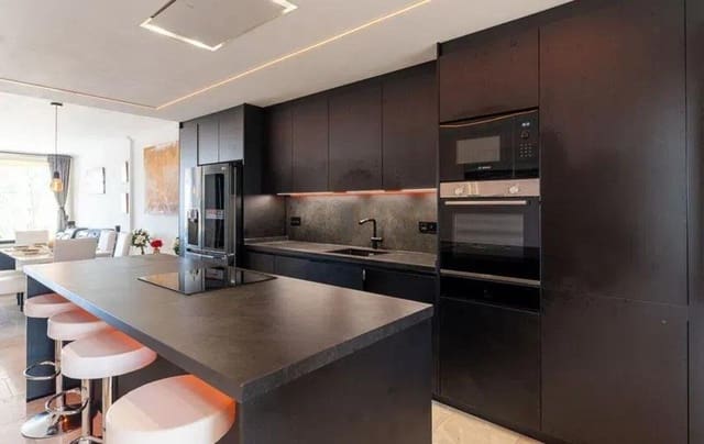 2 sovrum Lägenhet till salu i Selwo, Estepona med pool garage - 530 000 € (Ref: 9663955)