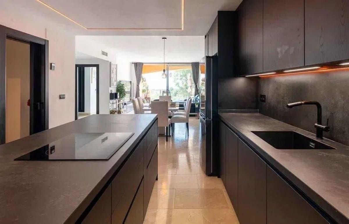 2 sovrum Lägenhet till salu i New Golden Mile med pool garage - 530 000 € (Ref: 9663955)