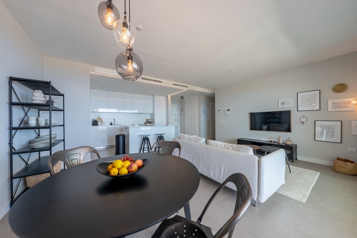 2 slaapkamer Appartement te koop in Benalmadena met zwembad - € 575.000 (Ref: 9663956)