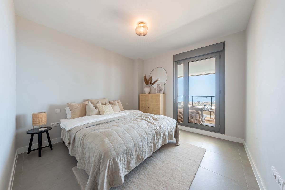 2 slaapkamer Appartement te koop in Benalmadena met zwembad - € 575.000 (Ref: 9663956)