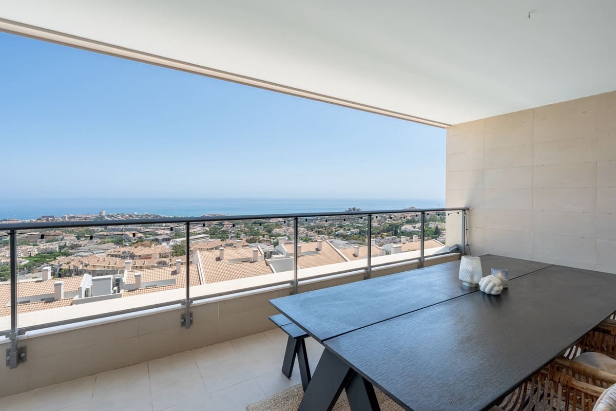 2 slaapkamer Appartement te koop in Benalmadena met zwembad - € 575.000 (Ref: 9663956)