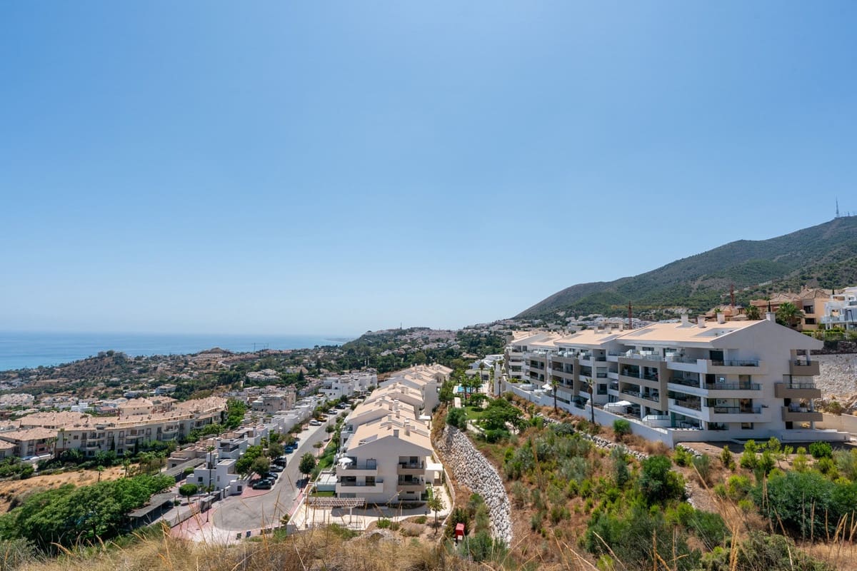 2 slaapkamer Appartement te koop in Benalmadena met zwembad - € 575.000 (Ref: 9663956)