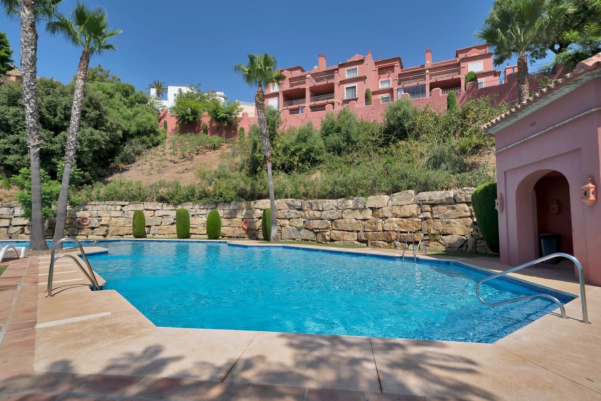 2 sypialnia Apartament na sprzedaż w La Quinta z basenem - 559 000 € (Ref: 9663957)