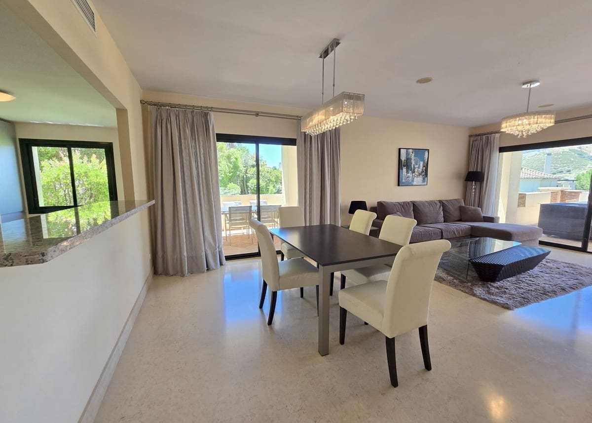 2 makuuhuone Huoneisto myytävänä paikassa Benahavis mukana uima-altaan - 559 000 € (Ref: 9663959)