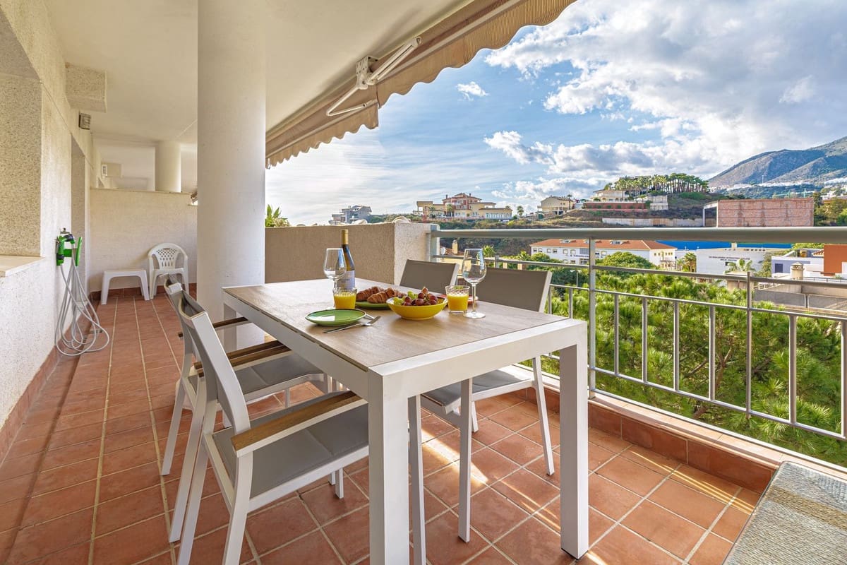 Apartamento de 3 habitaciones en Benalmádena en venta con piscina - 480.000 € (Ref: 9663963)