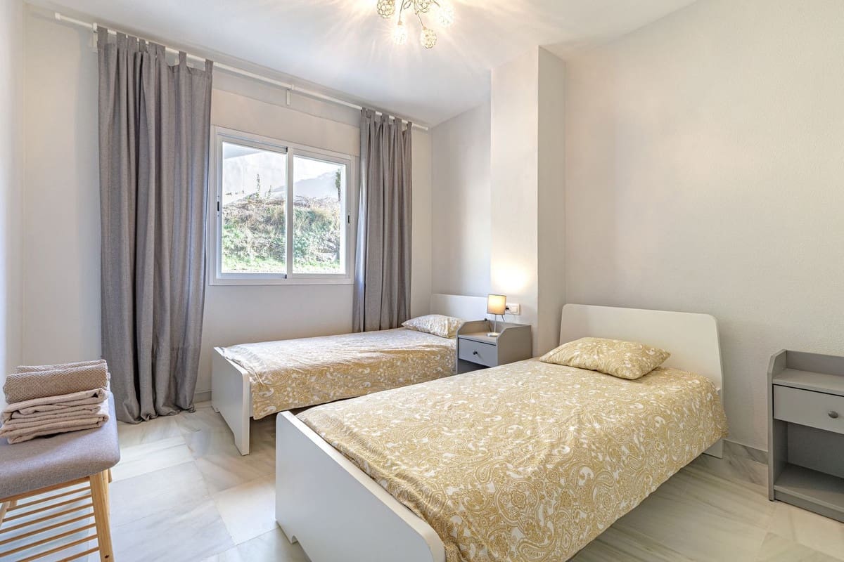 Apartamento de 3 habitaciones en Benalmádena en venta con piscina - 480.000 € (Ref: 9663963)