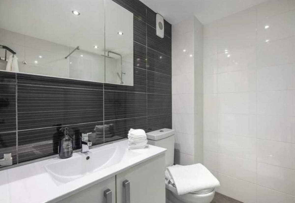 Apartamento de 2 habitaciones en Nueva Andalucia en venta con piscina - 475.000 € (Ref: 9663968)