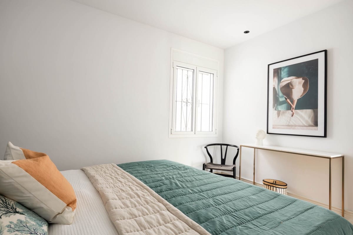 Apartamento de 2 habitaciones en Nueva Andalucia en venta con piscina - 495.000 € (Ref: 9663970)