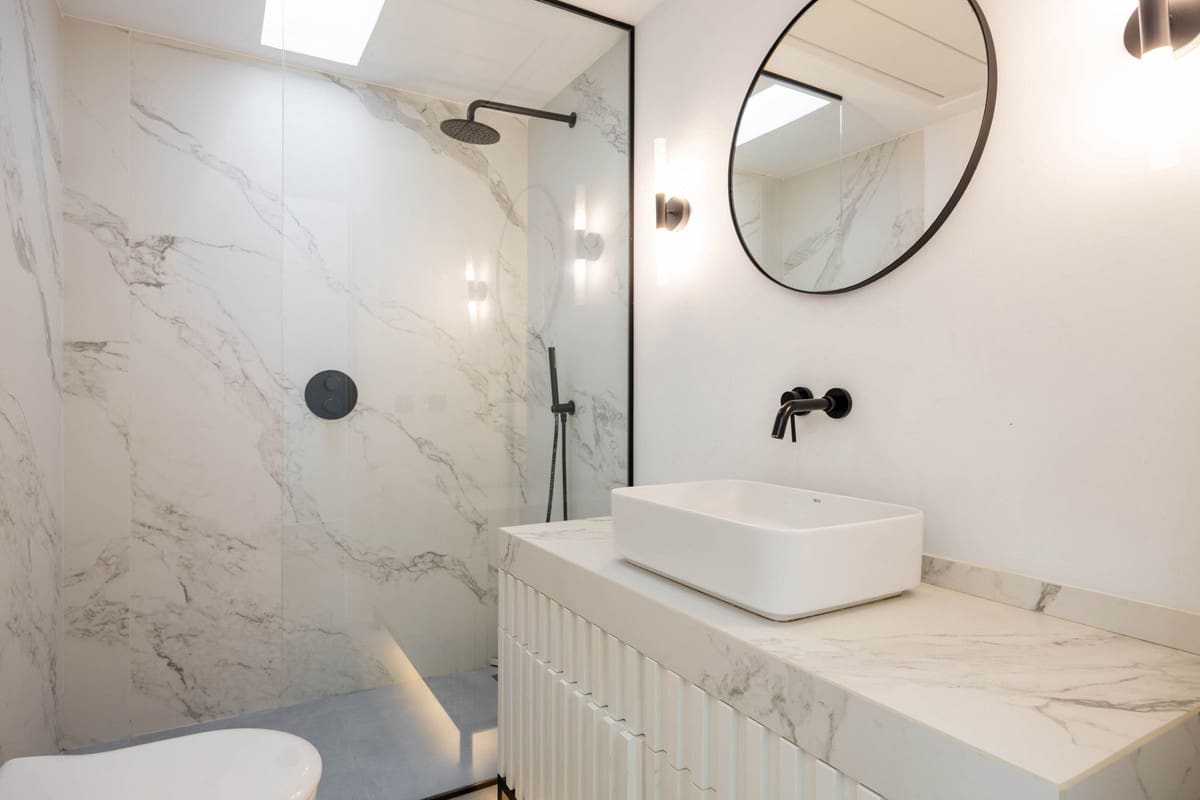 Apartamento de 2 habitaciones en Nueva Andalucia en venta con piscina - 495.000 € (Ref: 9663970)