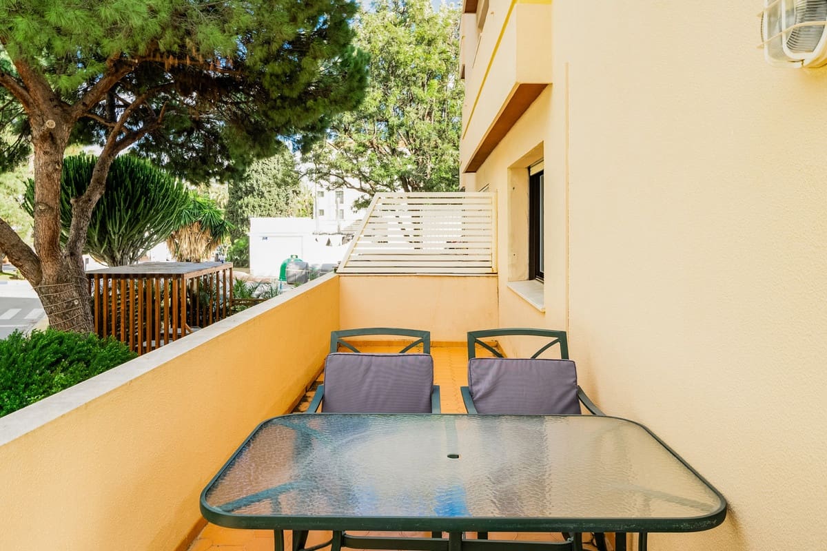 2 slaapkamer Appartement te koop in Nueva Andalucia met zwembad - € 499.000 (Ref: 9663971)