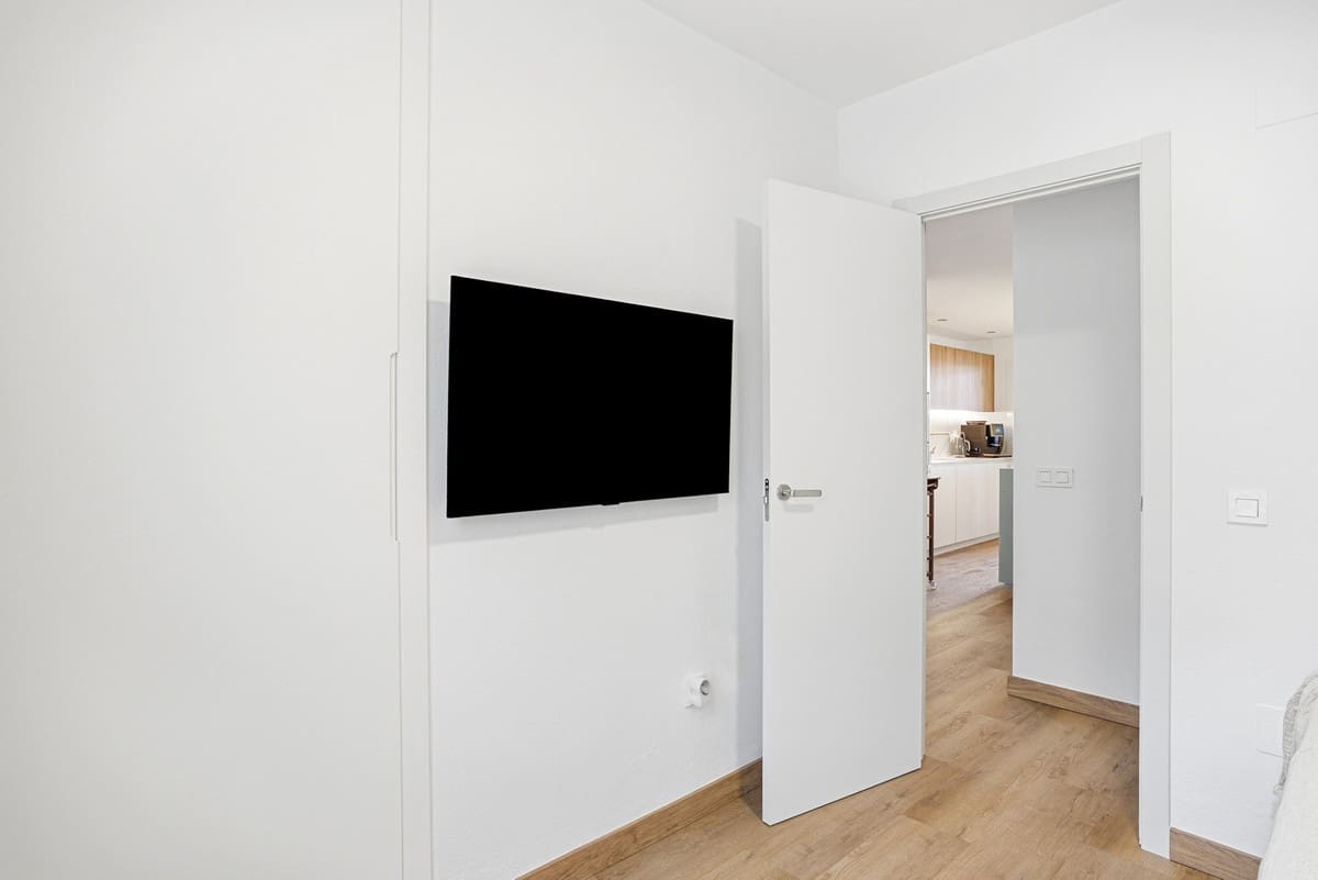 2 slaapkamer Appartement te koop in Riviera del Sol met zwembad - € 449.000 (Ref: 9663974)