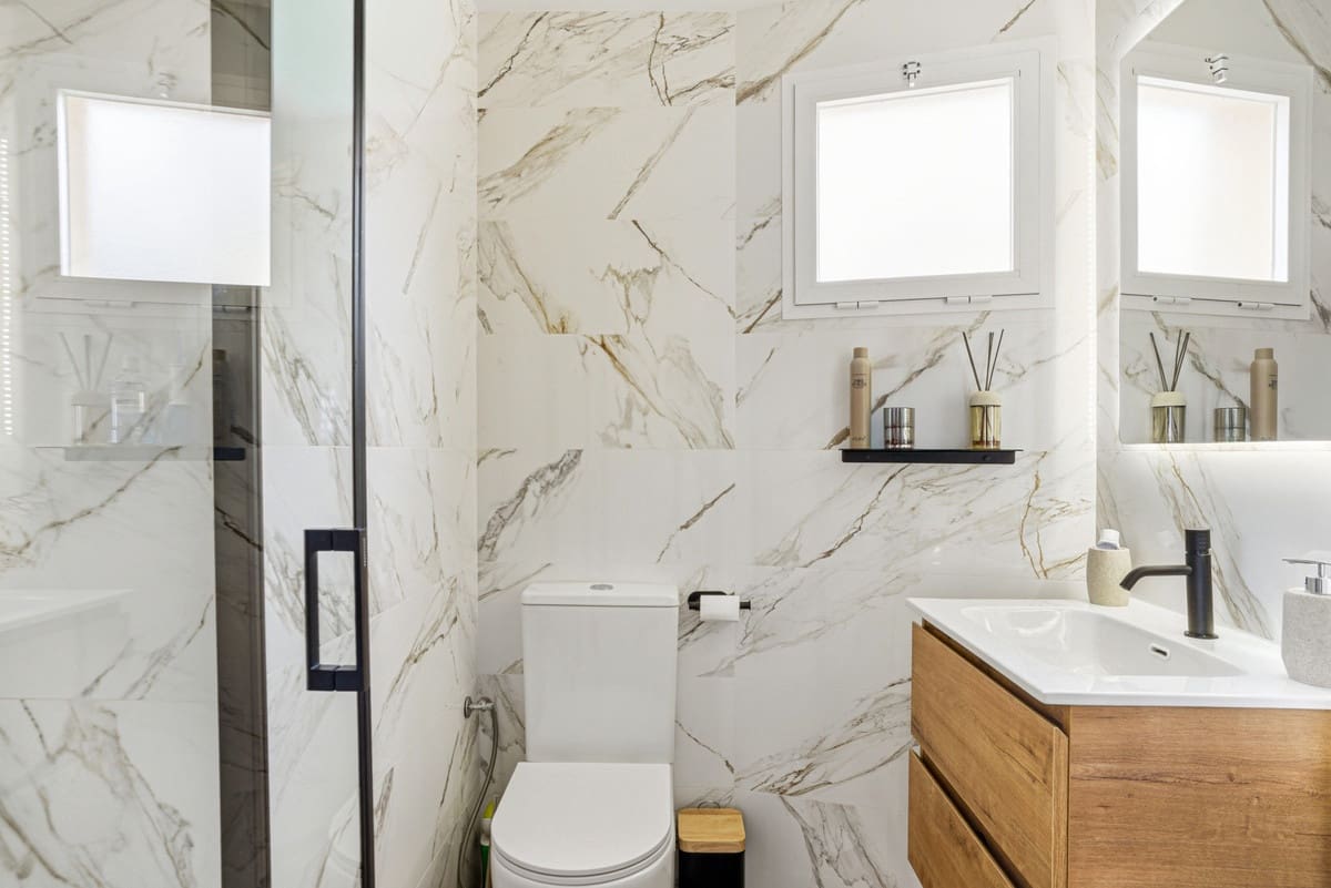 2 slaapkamer Appartement te koop in Riviera del Sol met zwembad - € 449.000 (Ref: 9663974)