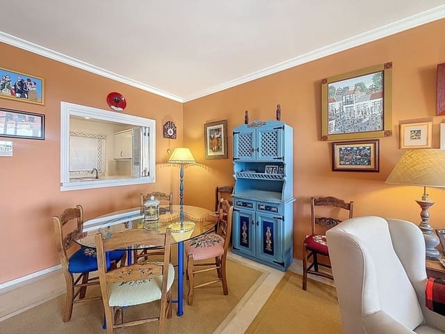 2 bedroom Apartment for sale in La Duquesa / Puerto de la Duquesa, Manilva with pool - € 400,000 (Ref: 9663975)