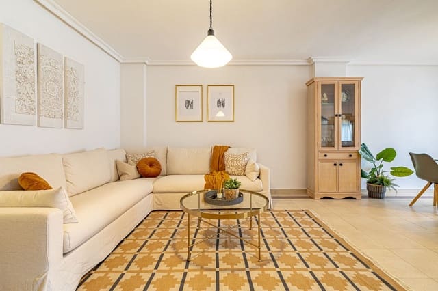 2 makuuhuone Huoneisto myytävänä paikassa La Dama de Noche - La Alzambra, Marbella mukana uima-altaan 
autotalli - 498 000 € (Ref: 9663977)