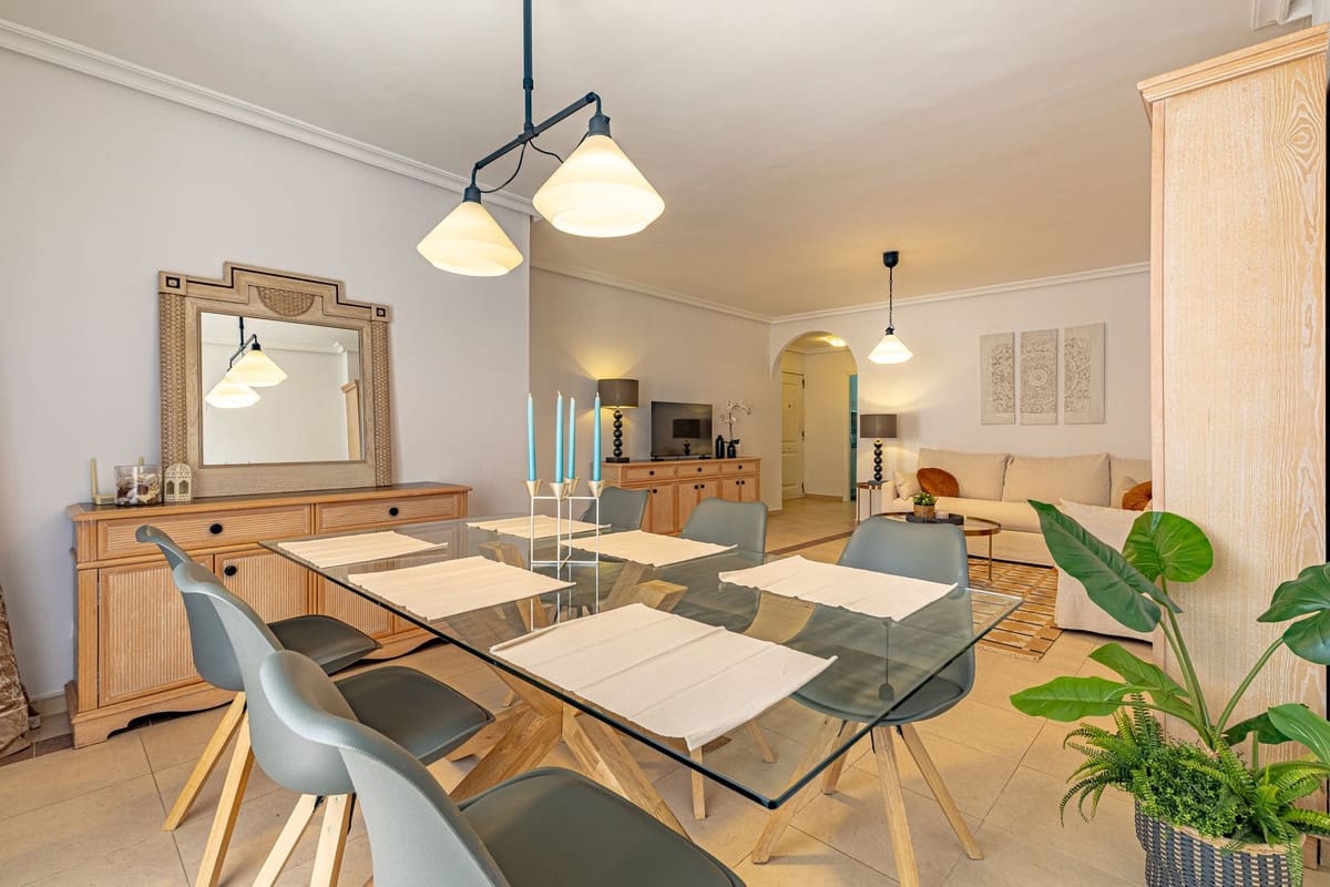 2 makuuhuone Huoneisto myytävänä paikassa Nueva Andalucia mukana uima-altaan 
autotalli - 498 000 € (Ref: 9663977)