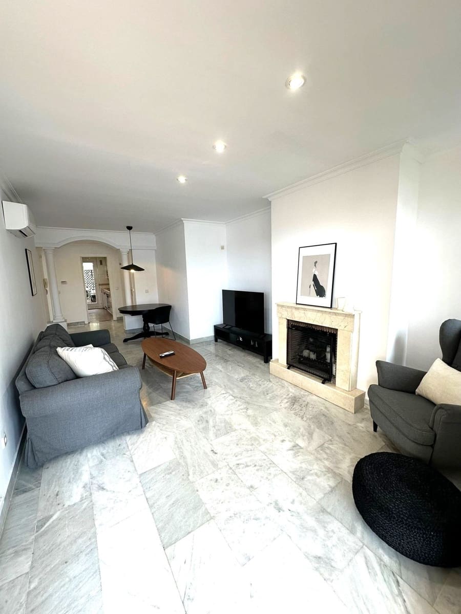 2 sovrum Lägenhet till salu i Nueva Andalucia med pool - 490 000 € (Ref: 9663980)