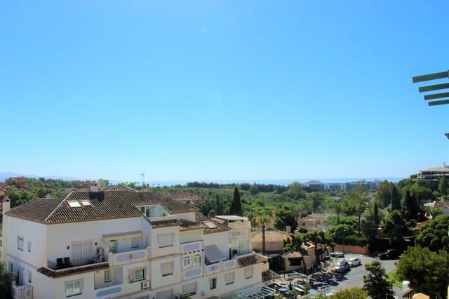 2 sovrum Lägenhet till salu i La Dama de Noche - La Alzambra, Marbella med pool - 490 000 € (Ref: 9663980)