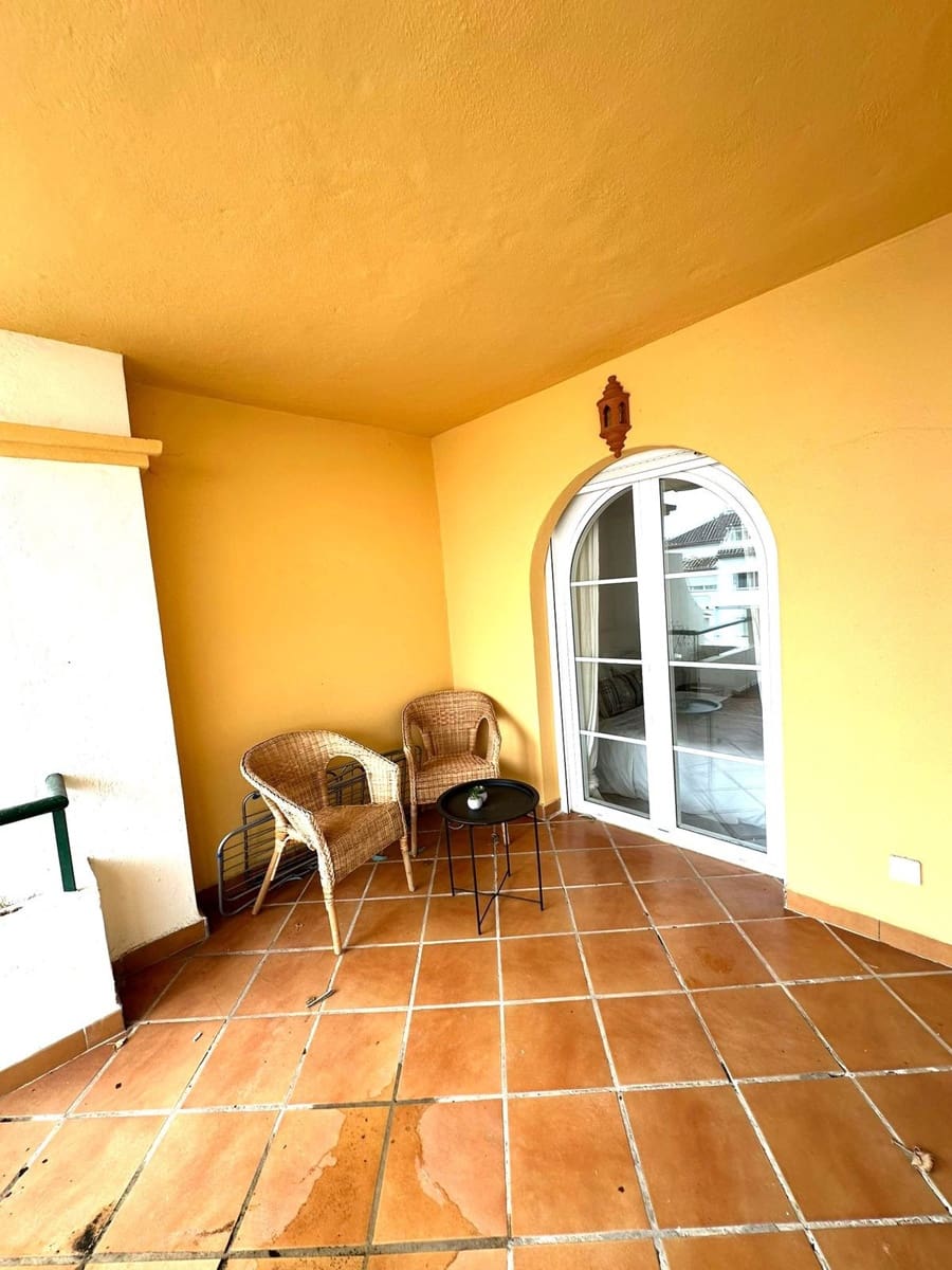 2 sovrum Lägenhet till salu i Nueva Andalucia med pool - 490 000 € (Ref: 9663980)