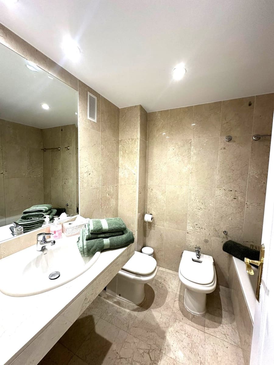 2 sovrum Lägenhet till salu i Nueva Andalucia med pool - 490 000 € (Ref: 9663980)