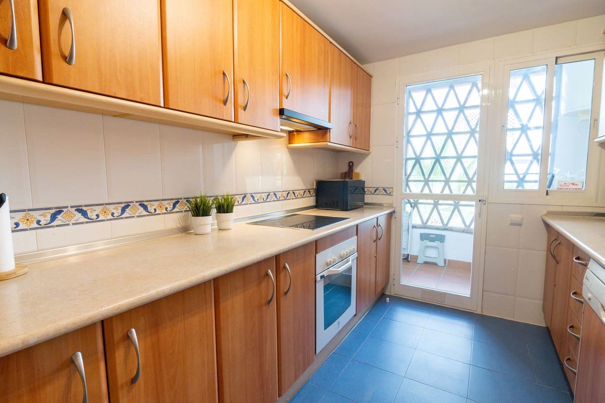 3 soverom Leilighet til salgs i Estepona med svømmebasseng - € 420 000 (Ref: 9663981)