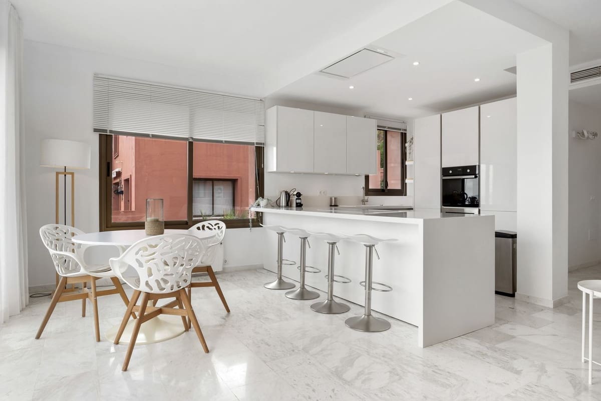 2 bedroom Apartment for sale in La Mairena with pool - € 485,000 (Ref: 9663982)