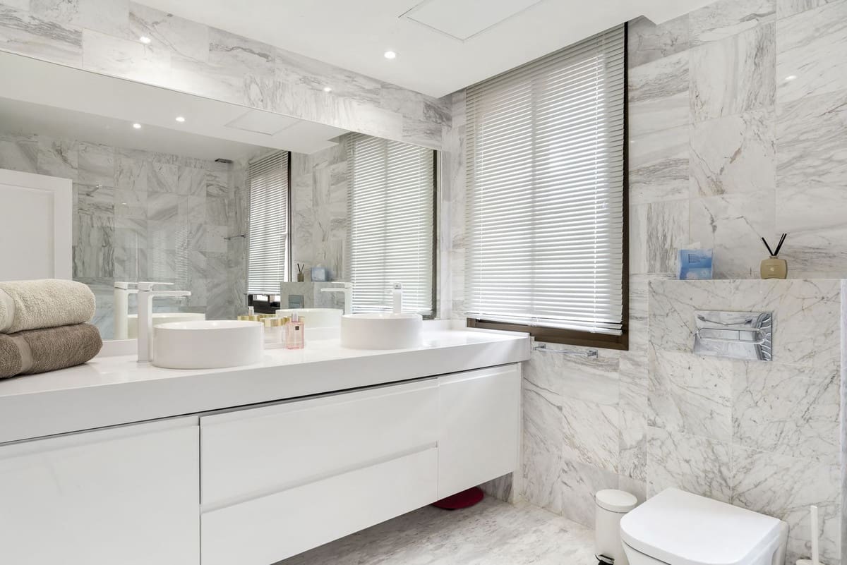 2 bedroom Apartment for sale in La Mairena with pool - € 485,000 (Ref: 9663982)