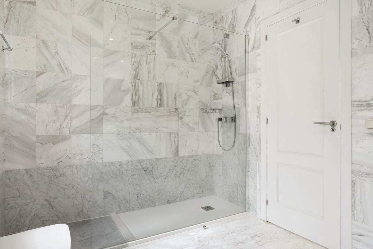 2 bedroom Apartment for sale in La Mairena with pool - € 485,000 (Ref: 9663982)