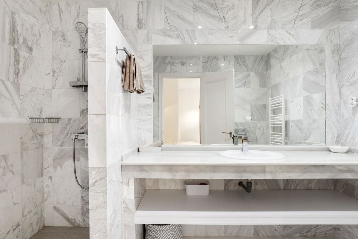 2 bedroom Apartment for sale in La Mairena with pool - € 485,000 (Ref: 9663982)