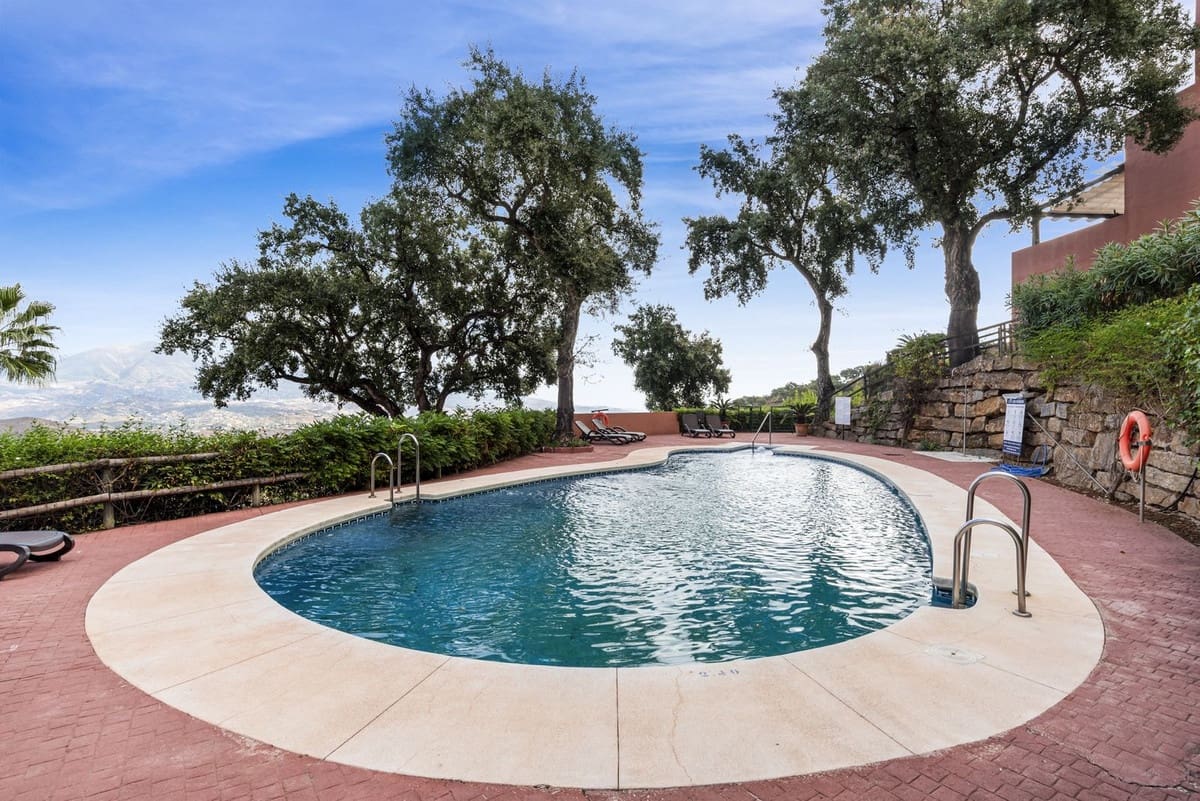 2 bedroom Apartment for sale in La Mairena with pool - € 485,000 (Ref: 9663982)