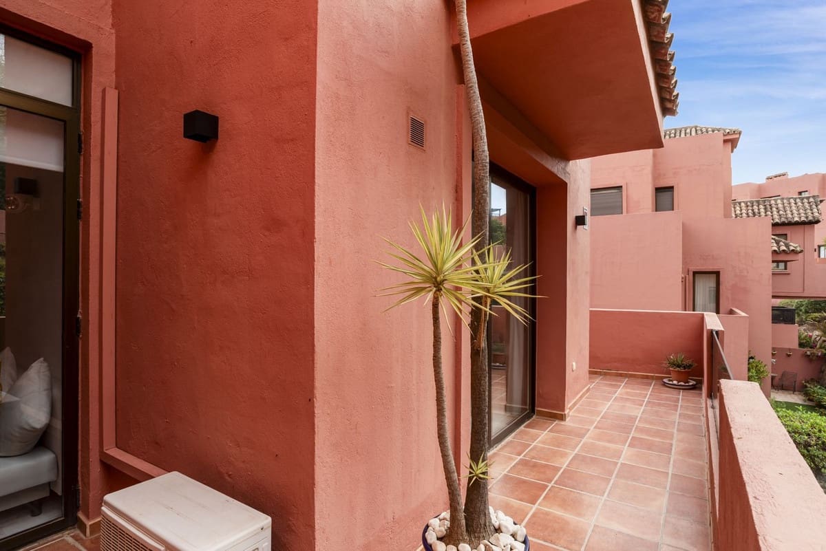 2 bedroom Apartment for sale in La Mairena with pool - € 485,000 (Ref: 9663982)