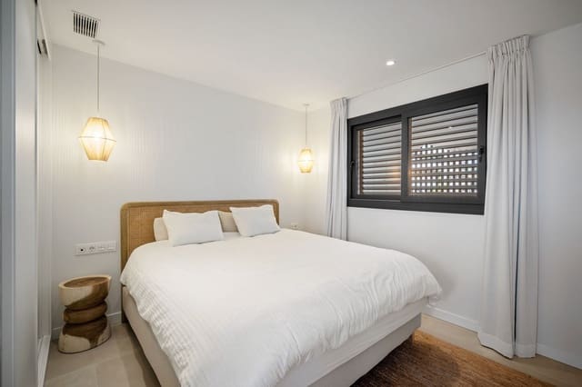 Apartamento de 2 habitaciones en Centro ciudad, Fuengirola en venta con piscina garaje - 450.000 € (Ref: 9663985)