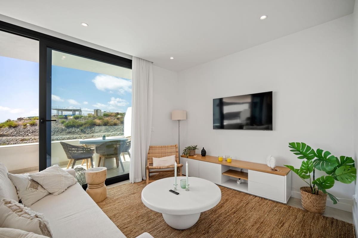 Apartamento de 2 habitaciones en Fuengirola en venta con piscina garaje - 450.000 € (Ref: 9663985)