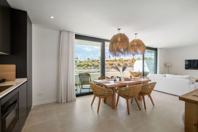 Apartamento de 2 habitaciones en Centro ciudad, Fuengirola en venta con piscina garaje - 450.000 € (Ref: 9663985)