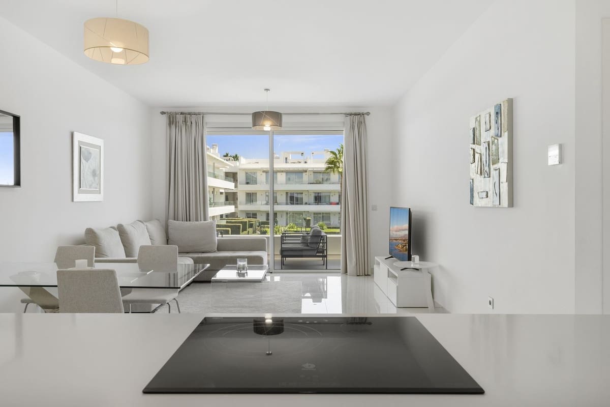 3 bedroom Apartment for sale in Cancelada with pool - € 498,000 (Ref: 9663986)