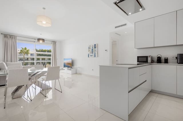 3 bedroom Apartment for sale in Cancelada, Estepona with pool - € 498,000 (Ref: 9663986)