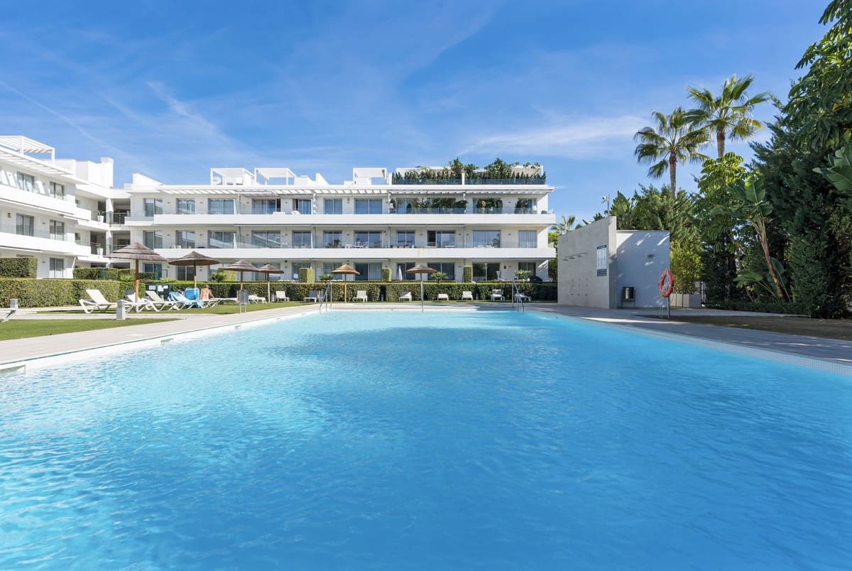 3 bedroom Apartment for sale in Cancelada with pool - € 498,000 (Ref: 9663986)